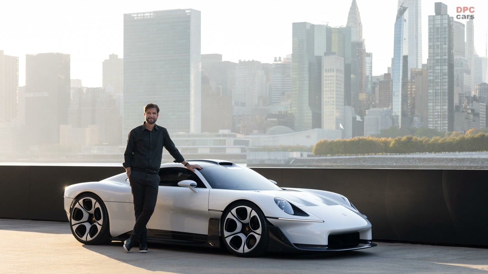 Porsche Mission S troca multimídia por celular: veja como é a cabine do conceito