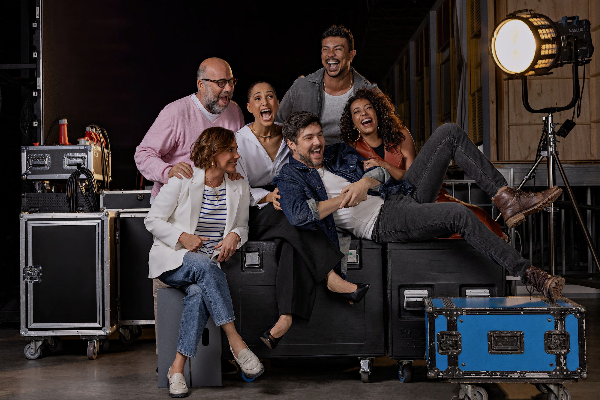 Cena de reportagem: (Créditos: Julia Mataruna/ Netflix), no trecho “O que mais a Netflix vem fazendo com produção nacional”