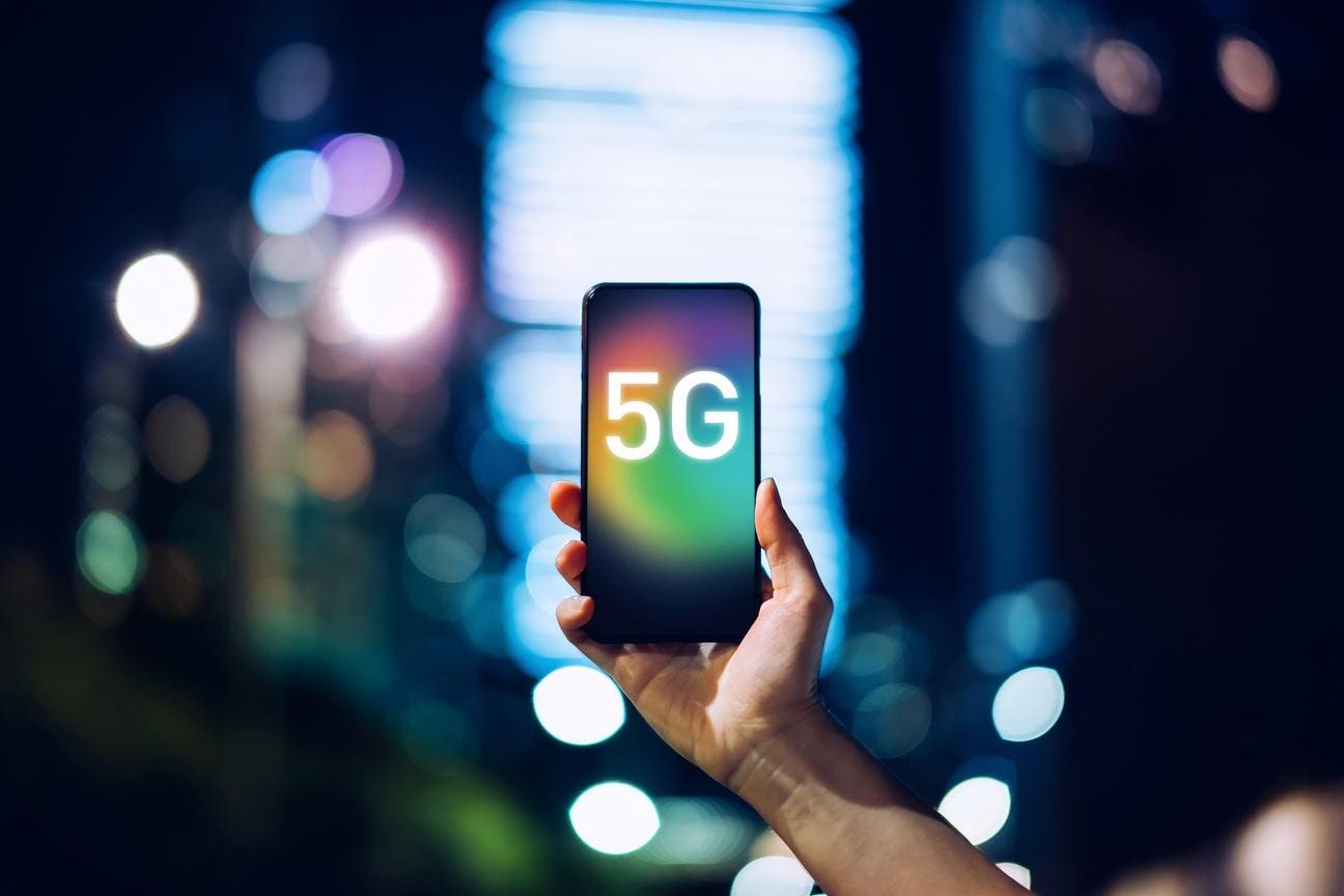 Cena de reportagem: the 5G Killer Apps Weren’t As Glamorous As We Expected, no trecho “O que o aumento de acessos significa”