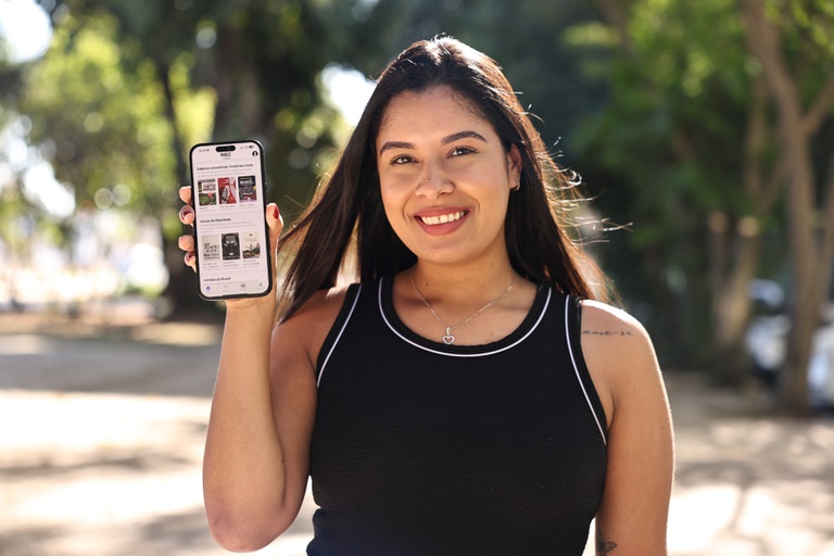 Cena de reportagem: mECLivros_1milhao_fotoCAPA.jpeg, no trecho “O que entrou no acervo”