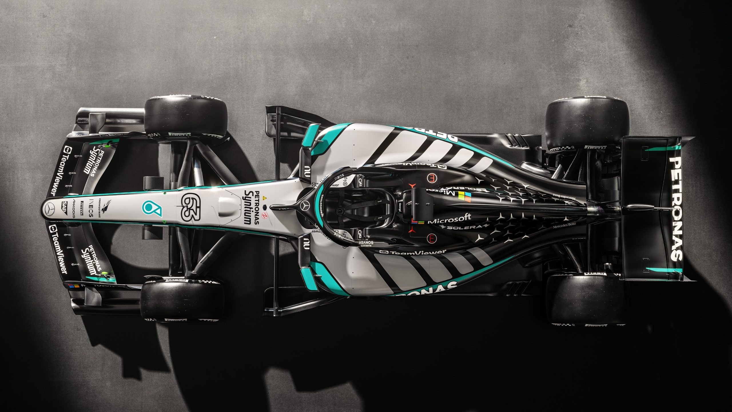 Cena de reportagem: mercedes Engine Saga Rages on: Formula 1 Commission's Bahrain Meeting, no trecho “Como é o circuito do México”