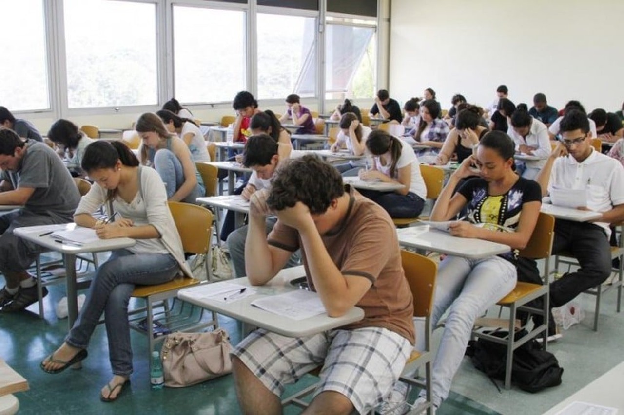 Cena de reportagem: o ENEM e o sonho da universidade pública - Esquerda Online, no trecho “Atendimento especializado”