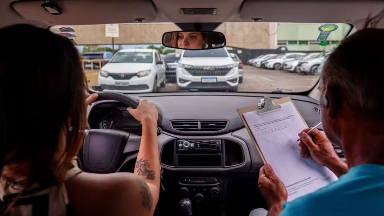 Cena de reportagem: aulas práticas da CNH em SC terão biometria e GPS, no trecho “Datas das inscrições”