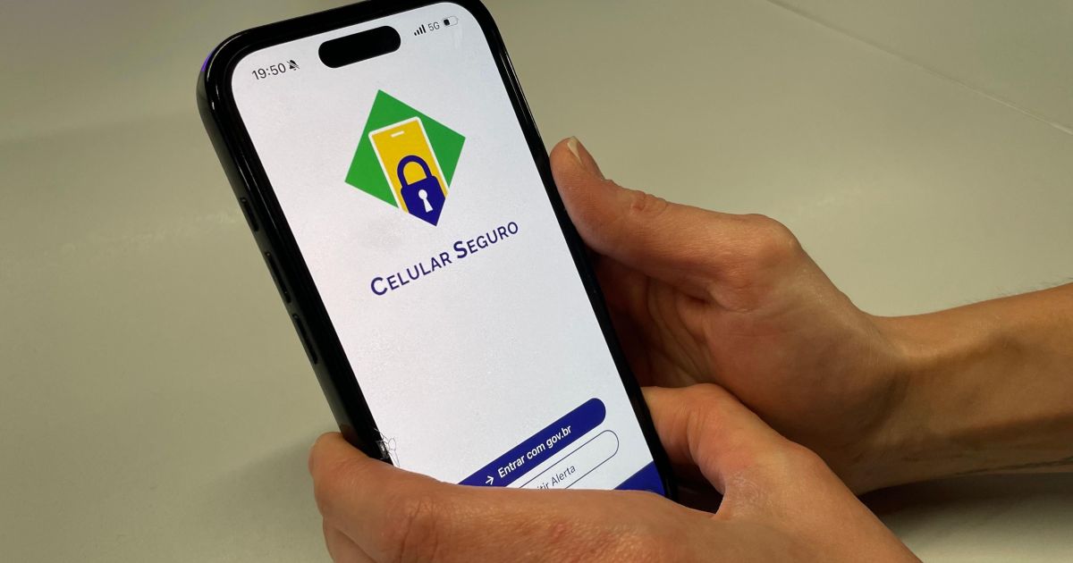 Cena de reportagem: celular Seguro é liberado para aparelhos sem o app instalado; entenda CNN Brasil, no trecho “Pessoa de confiança”