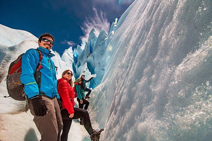 Cena de reportagem: 2026 El Calafate Perito Moreno Glacier Minitrekking Adventure Tour - with Review, no trecho “O que levar e quantos dias ficar”