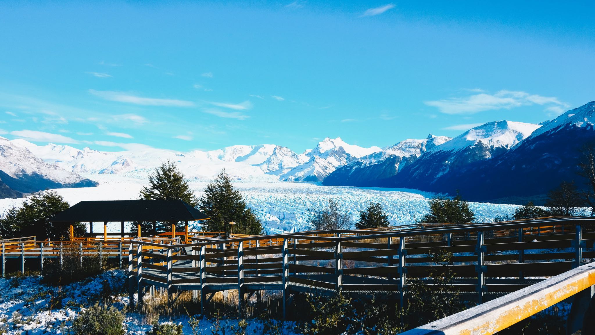 Cena de reportagem: el Calafate - Lambus, no trecho “Dados da cidade”