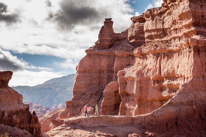 Cena de reportagem: 2026 Quebrada De Las Conchas Hiking from Cafayate (with Reviews), no trecho “O que levar”