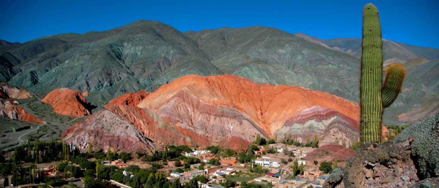 Cena de reportagem: get to know Quebrada de Humahuaca: its history, places, and inhabitants My Guide, no trecho “Dados da região”
