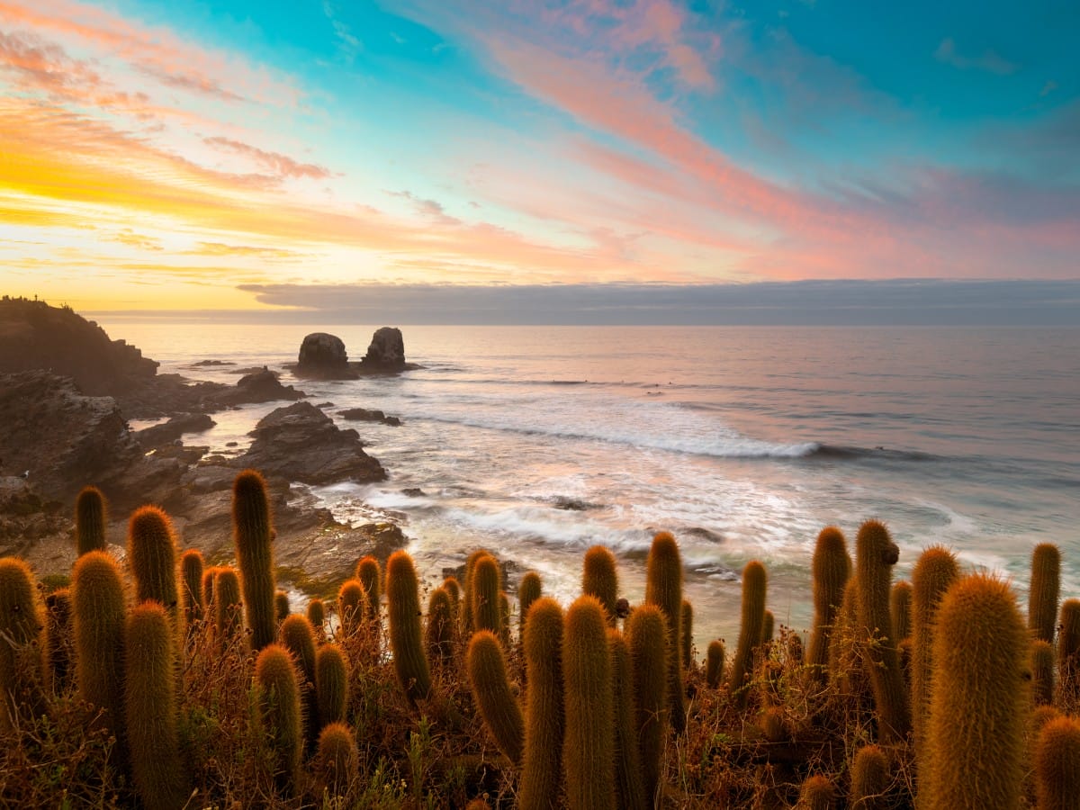 Cena de reportagem: pichilemu Surfing Guide - All You Need To Know - Surf Atlas, no trecho “O clima e o que levar”