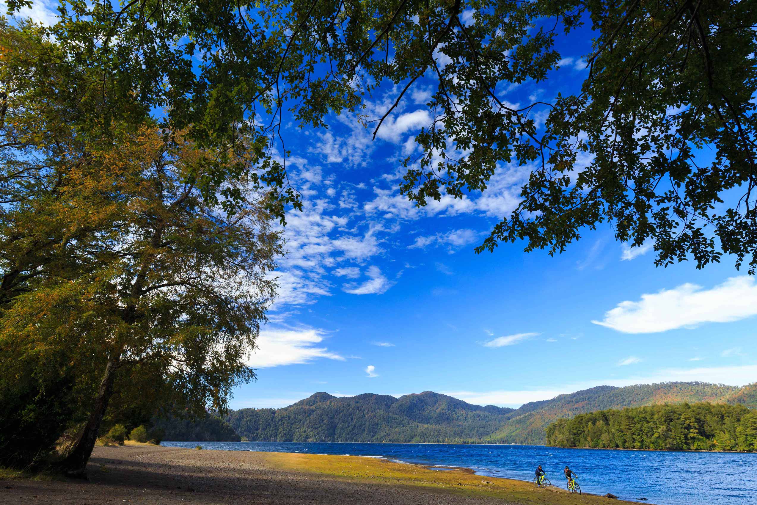 Cena de reportagem: panguipulli - Seven Lakes - Chile Travel, no trecho “Por terra desde Santiago”