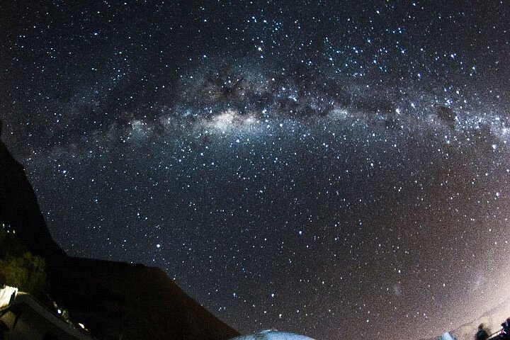Cena de reportagem: aTUALIZADO 2026) Observação Astronômica no Vale do Elqui - Noites de  Estrelas: experiência oferecida por La Serena Turismo Chile, no trecho “Roteiros sugeridos”