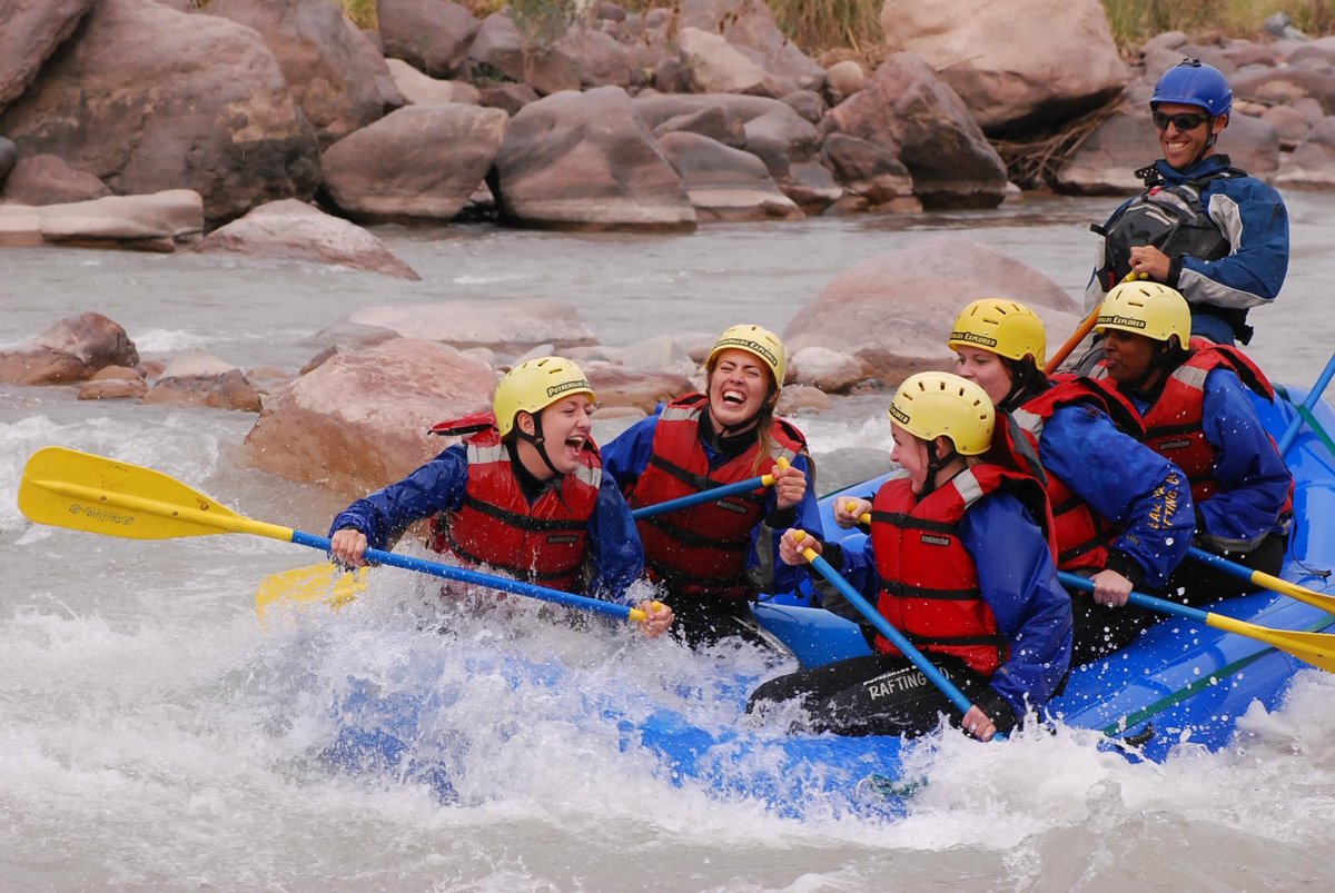 Cena de reportagem: pOTRERILLOS EXPLORER RAFTING: All You SHOULD Know Before Going (2026), no trecho “Aventura além da vinícola”