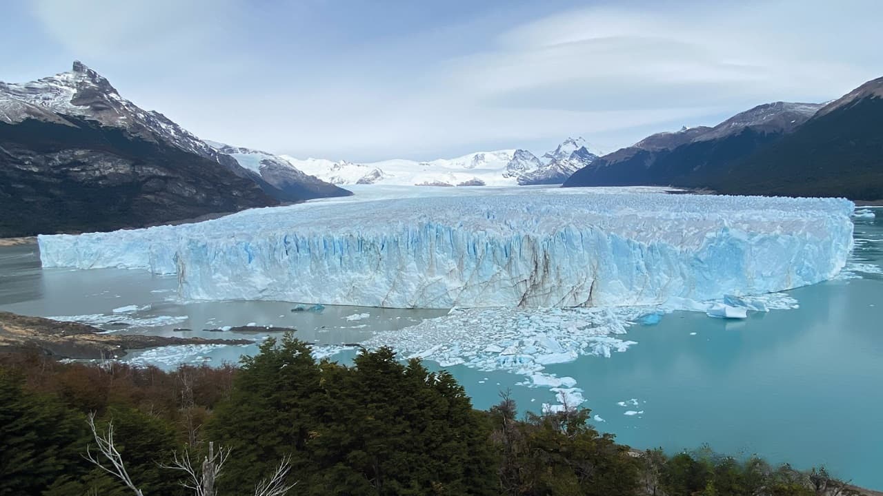 Cena de reportagem: el Calafate Travel Guide for First-Time Visitors, no trecho “Como escolher a base”