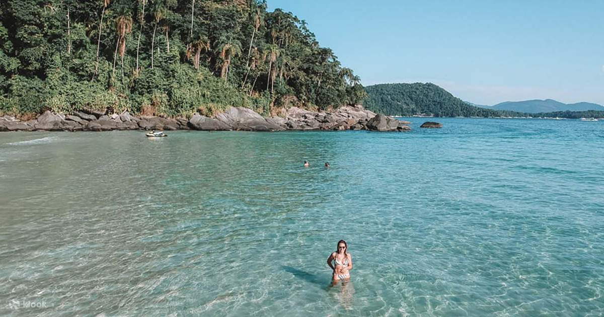 Cena de reportagem: angra dos Reis Ilha Grande Full-Day Boat Tour - Klook United Kingdom, no trecho “História no caminho”