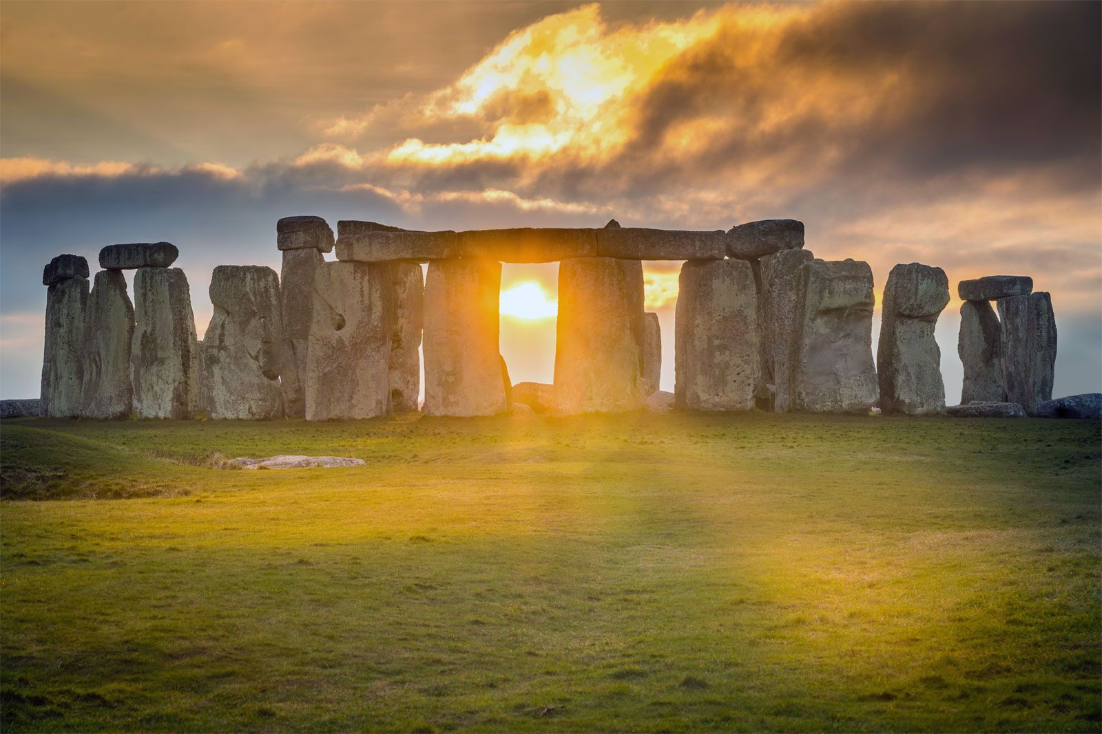 Cena de reportagem: stonehenge summary Britannica, no trecho “Para quem quer visitar”