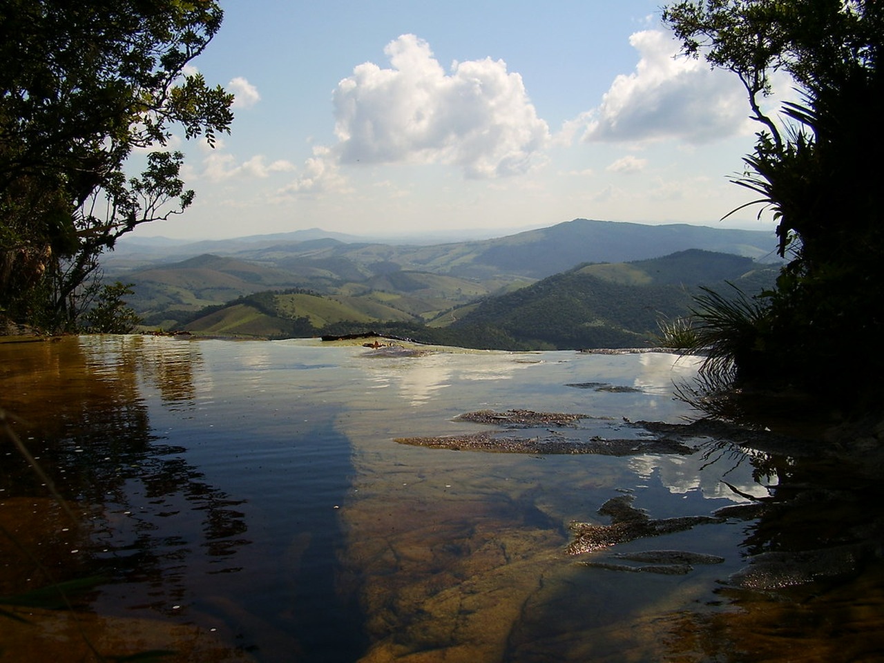 Cena de reportagem: brasil - Uma foto por post SkyscraperCity Forum, no trecho “Acesso alternativo pelo trevo de Barbacena”
